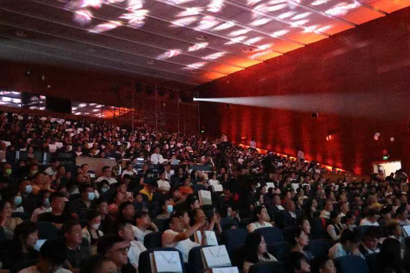 威九国际第十九届中国长春电影节｜​“2024长影之夜”交响音乐会倾情上演(图9)