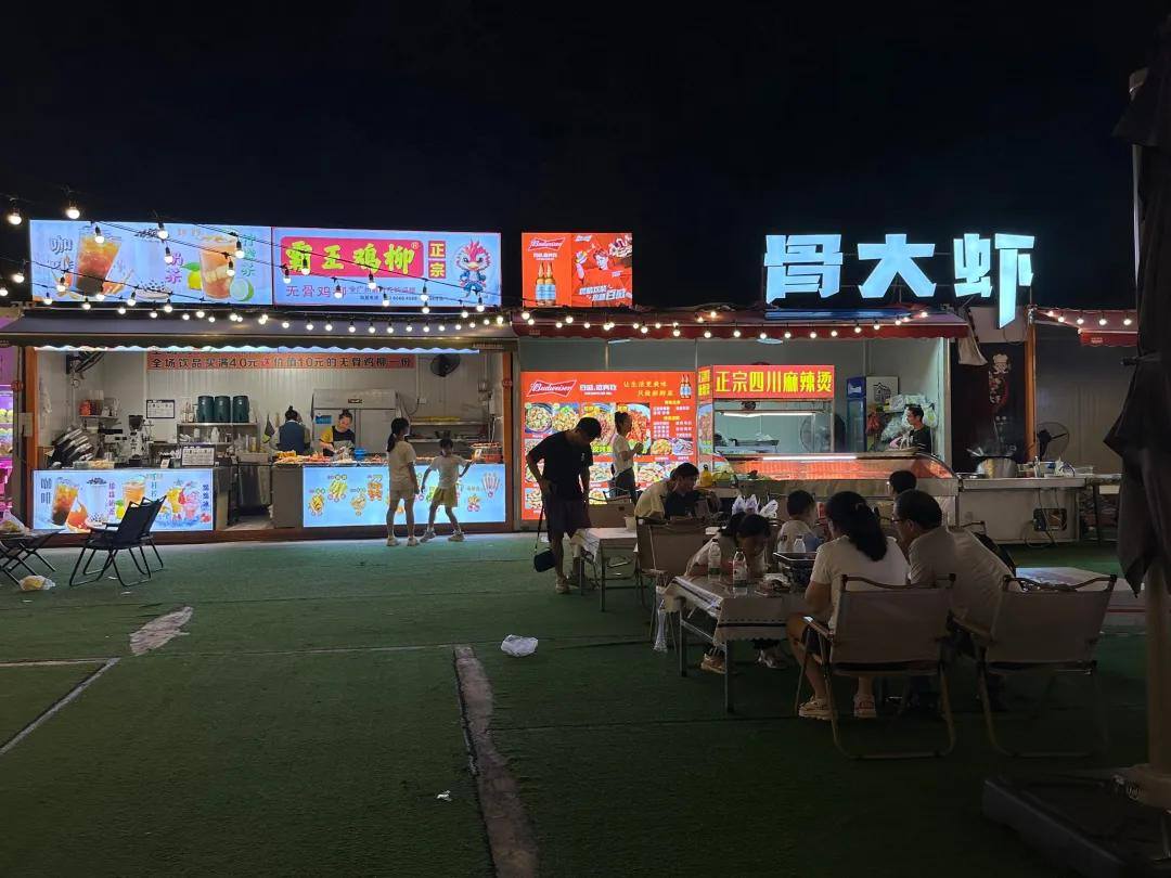 威九·国际(中国)官方网站地摊经济爆火但餐饮摆摊难“暴富”(图7)